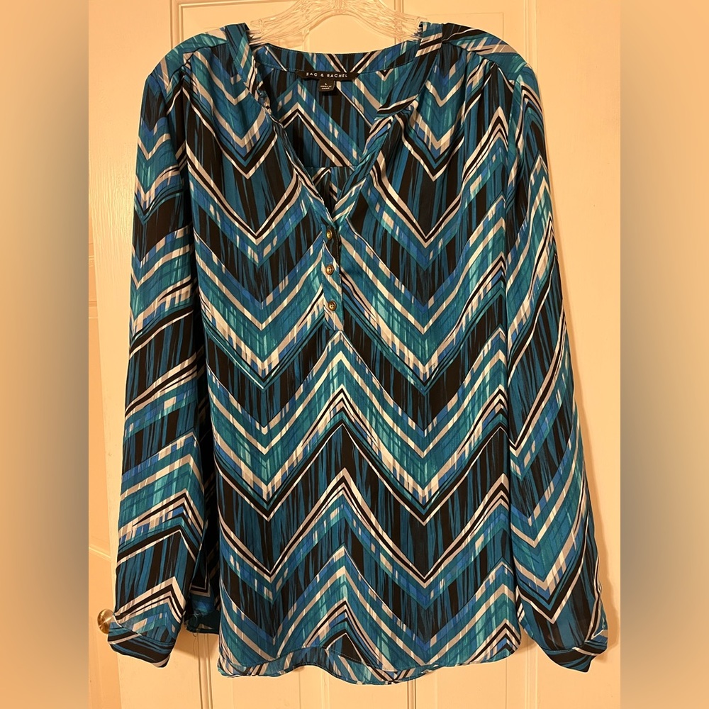 Blue Zac and Rachel top size large